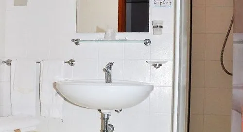 Hotel Angeli Torre Pedrera 3*,  Italie